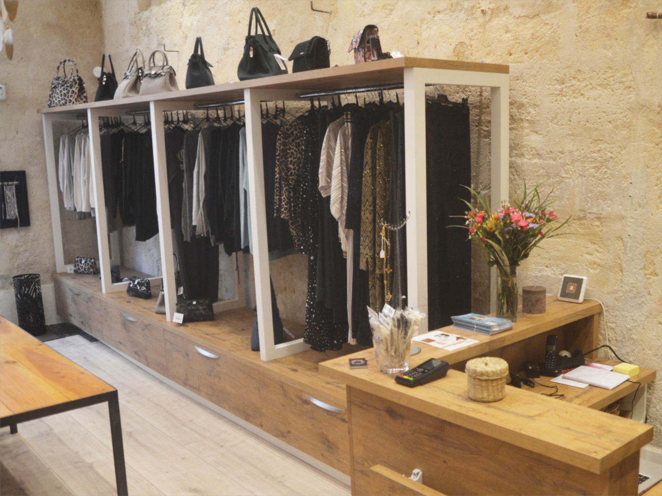 Portants en stratifié chêne Lancelot Free Spirit Concept Store