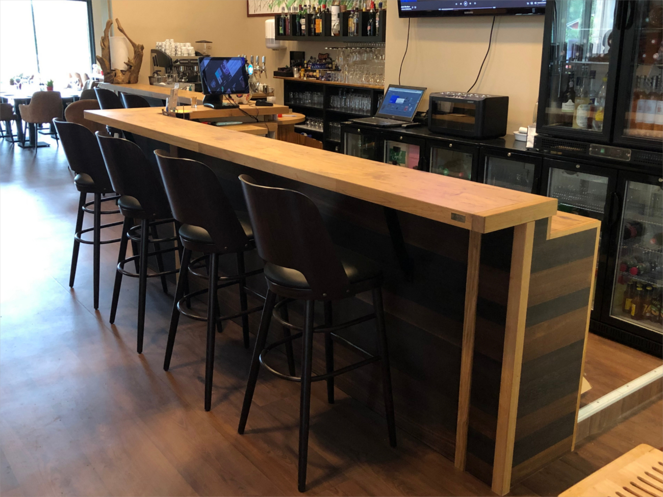 Relooking et extension de bar le Bistrot du golf