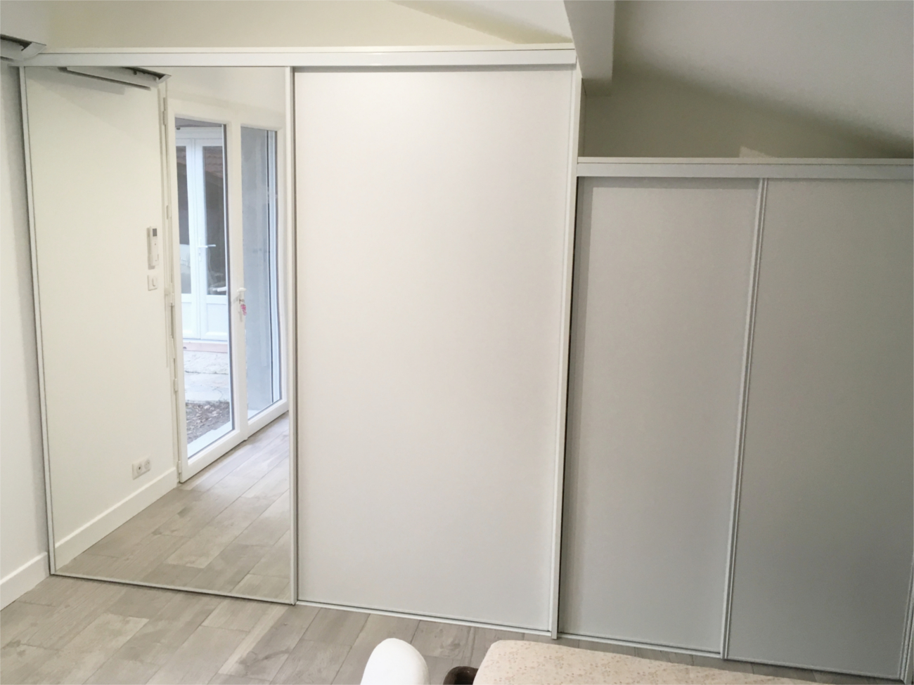 Placard sur mesure avec portes coulissantes