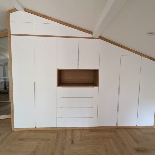 Dressing bibliothèque niches en chêne, mélaminé et médium laque blanc