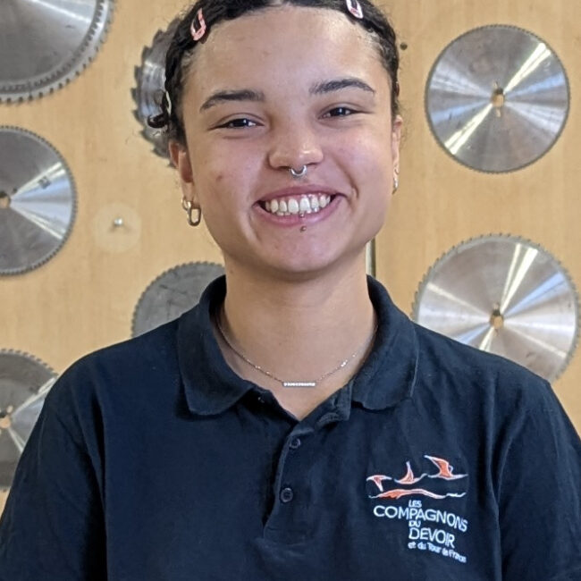Maïlys Ciseran apprenti ébéniste Compagnon du Devoir